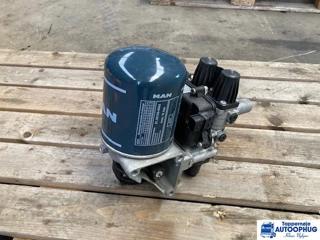 MAN 81.52108-6031 – MAN Lufttørrer - النظام الكهربائي - شاحنة: صورة 1 MAN 81.52108-6031 – MAN Lufttørrer - النظام الكهربائي - شاحنة: صورة 1