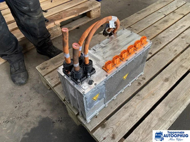 MAN 83.21101-6013 – High voltage distribution box 12C/18C - النظام الكهربائي - شاحنة: صورة 1 MAN 83.21101-6013 – High voltage distribution box 12C/18C - النظام الكهربائي - شاحنة: صورة 1