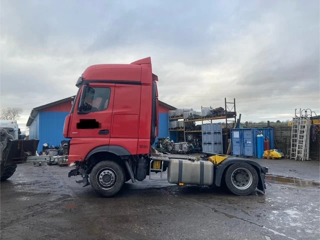 Mercedes Actros 1851 - رأس تريلا: صورة 5 Mercedes Actros 1851 - رأس تريلا: صورة 5