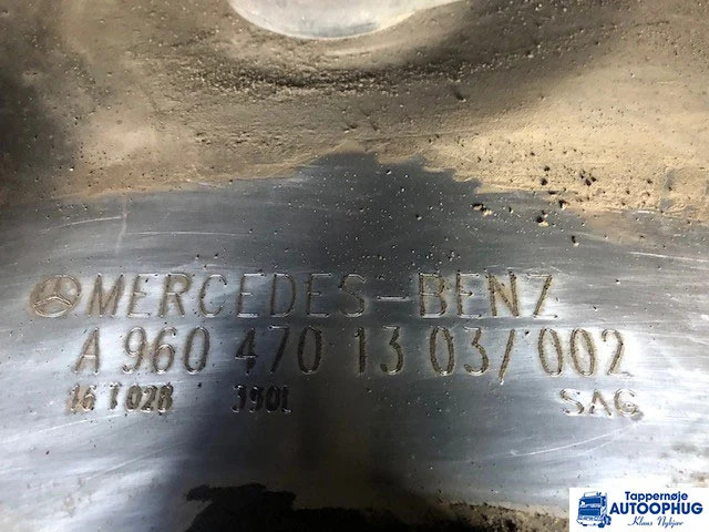 Mercedes-Benz MP4 Dieseltank A 960 470 13 03 / 002 - خزان الوقود - شاحنة: صورة 1 Mercedes-Benz MP4 Dieseltank A 960 470 13 03 / 002 - خزان الوقود - شاحنة: صورة 1