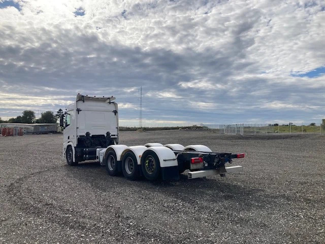 Scania R660 8X4/4 - شاحنة بهيكل معدني للمقصورة: صورة 5 Scania R660 8X4/4 - شاحنة بهيكل معدني للمقصورة: صورة 5