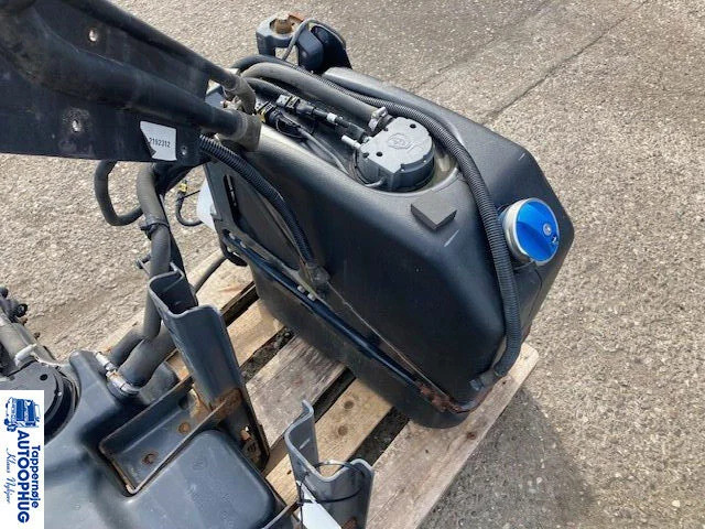 Scania adblue tank – reductant tank Scania 2919673 - خزان سائل AdBlue - شاحنة: صورة 2 Scania adblue tank – reductant tank Scania 2919673 - خزان سائل AdBlue - شاحنة: صورة 2