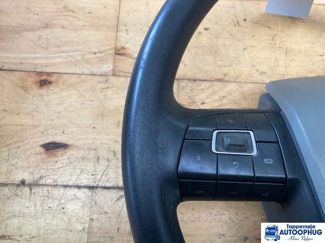 Volvo Steering wheel Volvo 22375510 - الكابينة والداخلية - شاحنة: صورة 3 Volvo Steering wheel Volvo 22375510 - الكابينة والداخلية - شاحنة: صورة 3