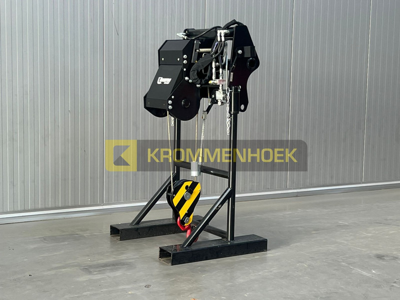 Manitou Winch 3 ton - ونش - آلة رفع ونقل تلسكوبية: صورة 1 Manitou Winch 3 ton - ونش - آلة رفع ونقل تلسكوبية: صورة 1