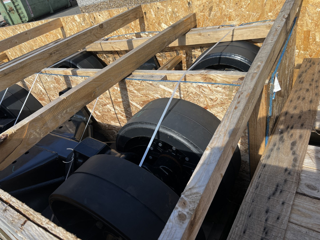 CNH combine - جنزير حديدي - حصادة: صورة 5 CNH combine - جنزير حديدي - حصادة: صورة 5