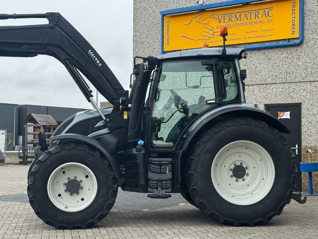 Valtra Frontlinkage + PTO, Frontloader, 3846 hours!! - جرار: صورة 3 Valtra Frontlinkage + PTO, Frontloader, 3846 hours!! - جرار: صورة 3