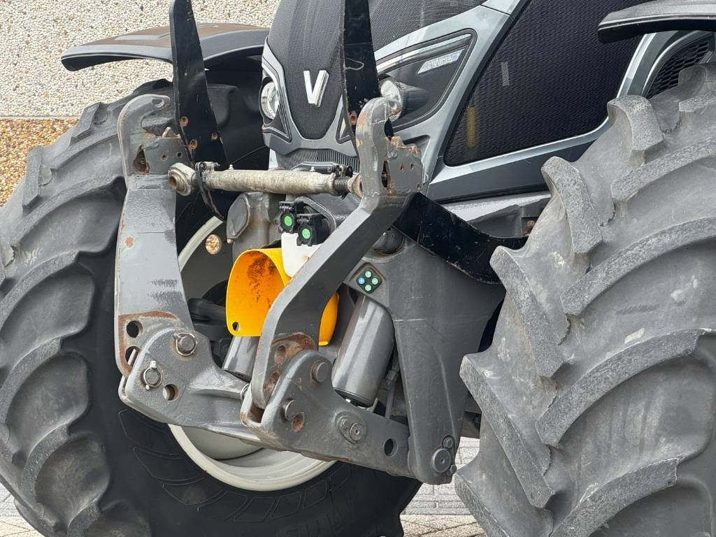 Valtra Frontlinkage + PTO, Frontloader, 3846 hours!! - جرار: صورة 4 Valtra Frontlinkage + PTO, Frontloader, 3846 hours!! - جرار: صورة 4