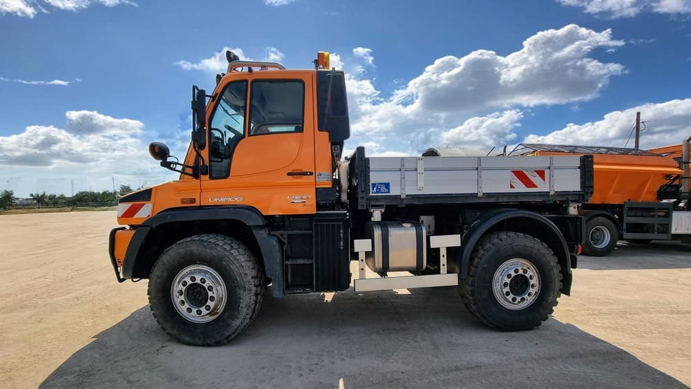 Mercedes-Benz Unimog U527 - سيارة خدمات/ سيارة خاصة: صورة 4 Mercedes-Benz Unimog U527 - سيارة خدمات/ سيارة خاصة: صورة 4