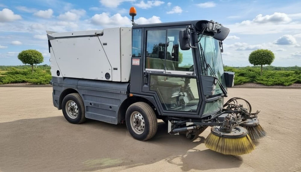 SCHMIDT Swingo 200+ - سياره كنس شوارع: صورة 1 SCHMIDT Swingo 200+ - سياره كنس شوارع: صورة 1