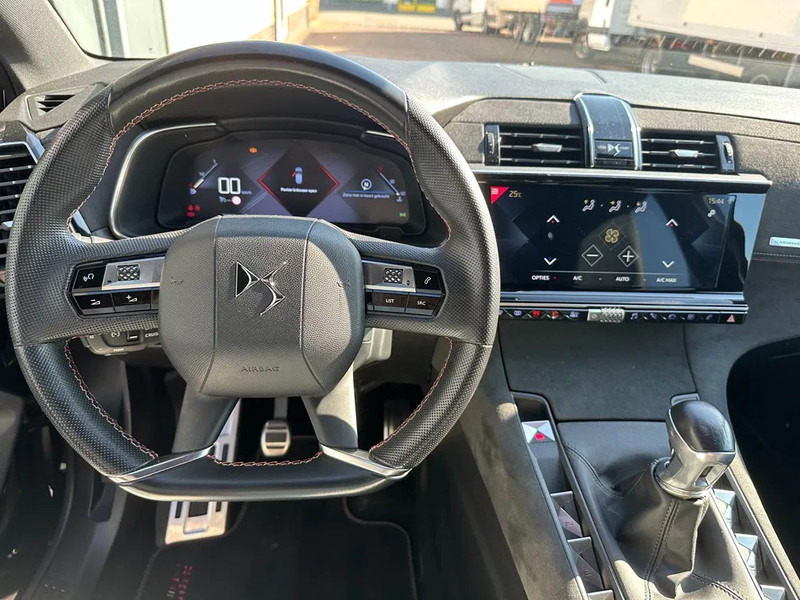 DS Ds 7 Crossback DS PERFORMANCE LINE, 71DKM, ALCANTARA, VIRTUAL COCKPIT, LMV - سيارة دفع رباعي: صورة 5 DS Ds 7 Crossback DS PERFORMANCE LINE, 71DKM, ALCANTARA, VIRTUAL COCKPIT, LMV - سيارة دفع رباعي: صورة 5