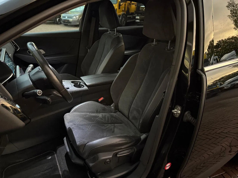 DS Ds 7 Crossback DS Performance Line NL Auto 360 Cam Xenon Led Groot Navi Leder/ Alcantara Cruise Lmv Veel Opties! - سيارة دفع رباعي: صورة 5 DS Ds 7 Crossback DS Performance Line NL Auto 360 Cam Xenon Led Groot Navi Leder/ Alcantara Cruise Lmv Veel Opties! - سيارة دفع رباعي: صورة 5