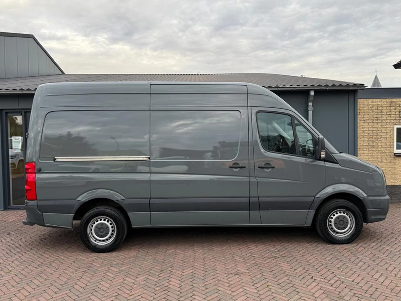 Volkswagen Crafter 50 2.0 136 PK 3 zits Airco Cruise Camera Nette Auto! 11/2015 - فان: صورة 5 Volkswagen Crafter 50 2.0 136 PK 3 zits Airco Cruise Camera Nette Auto! 11/2015 - فان: صورة 5