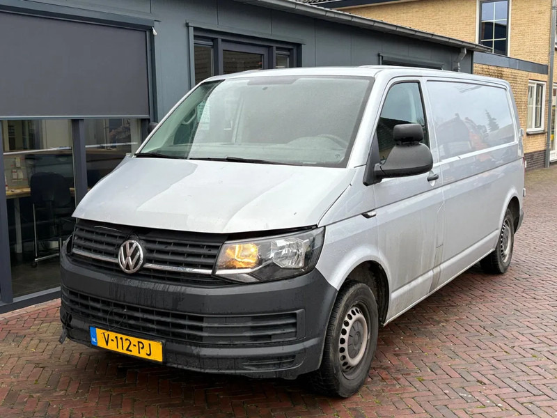 Volkswagen Transporter Lichte Schade 2.0 tdi L2 Carplay Parkeersensoren Dealeronderhouden NAP - فان المدمجة: صورة 2 Volkswagen Transporter Lichte Schade 2.0 tdi L2 Carplay Parkeersensoren Dealeronderhouden NAP - فان المدمجة: صورة 2