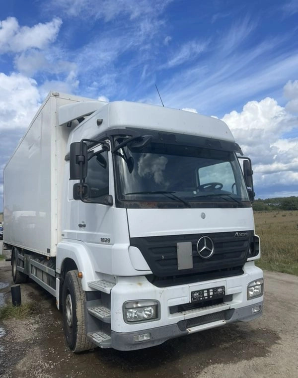 MERCEDES-BENZ AXOR PRZEBIEG TYLKO 322000 KM!!!! - شاحنة متساوية الحرارة: صورة 1 MERCEDES-BENZ AXOR PRZEBIEG TYLKO 322000 KM!!!! - شاحنة متساوية الحرارة: صورة 1