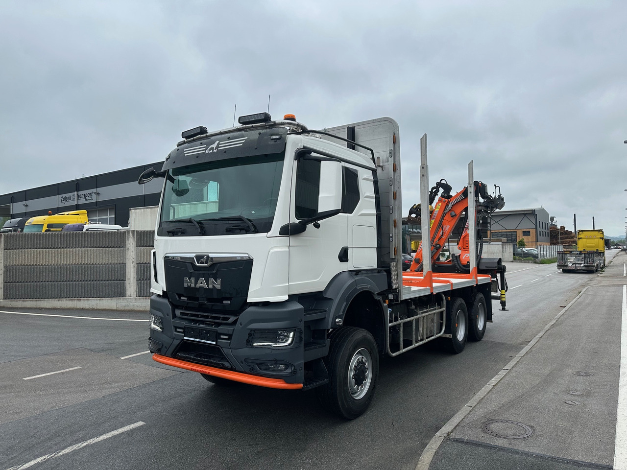MAN TGS 33.520 6X6 BL intarder PENZ 12Z - شاحنة قطع الأشجار: صورة 2 MAN TGS 33.520 6X6 BL intarder PENZ 12Z - شاحنة قطع الأشجار: صورة 2