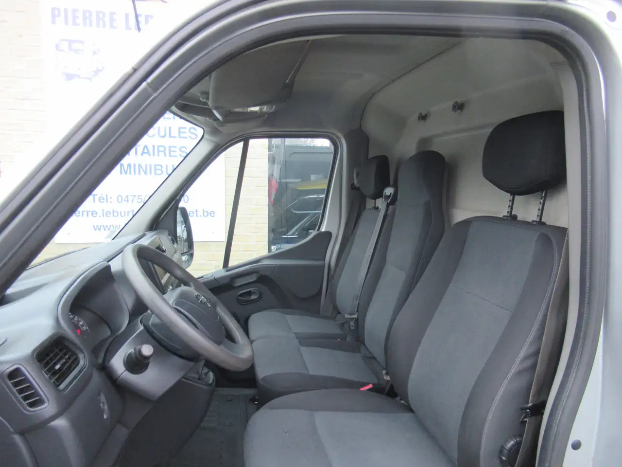 Nissan Interstar L2H2 clim navi 16500€+tva/btw - فان: صورة 5 Nissan Interstar L2H2 clim navi 16500€+tva/btw - فان: صورة 5