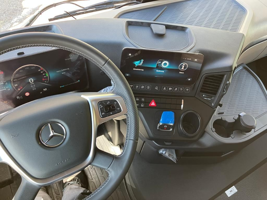 Mercedes-Benz Actros 1848 LS 4x2 KlimaA Navi STH Pano AUT - رأس تريلا: صورة 5 Mercedes-Benz Actros 1848 LS 4x2 KlimaA Navi STH Pano AUT - رأس تريلا: صورة 5
