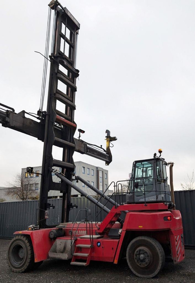 Kalmar DCG100-45ED7 - آلة نقل الحاويات: صورة 3 Kalmar DCG100-45ED7 - آلة نقل الحاويات: صورة 3