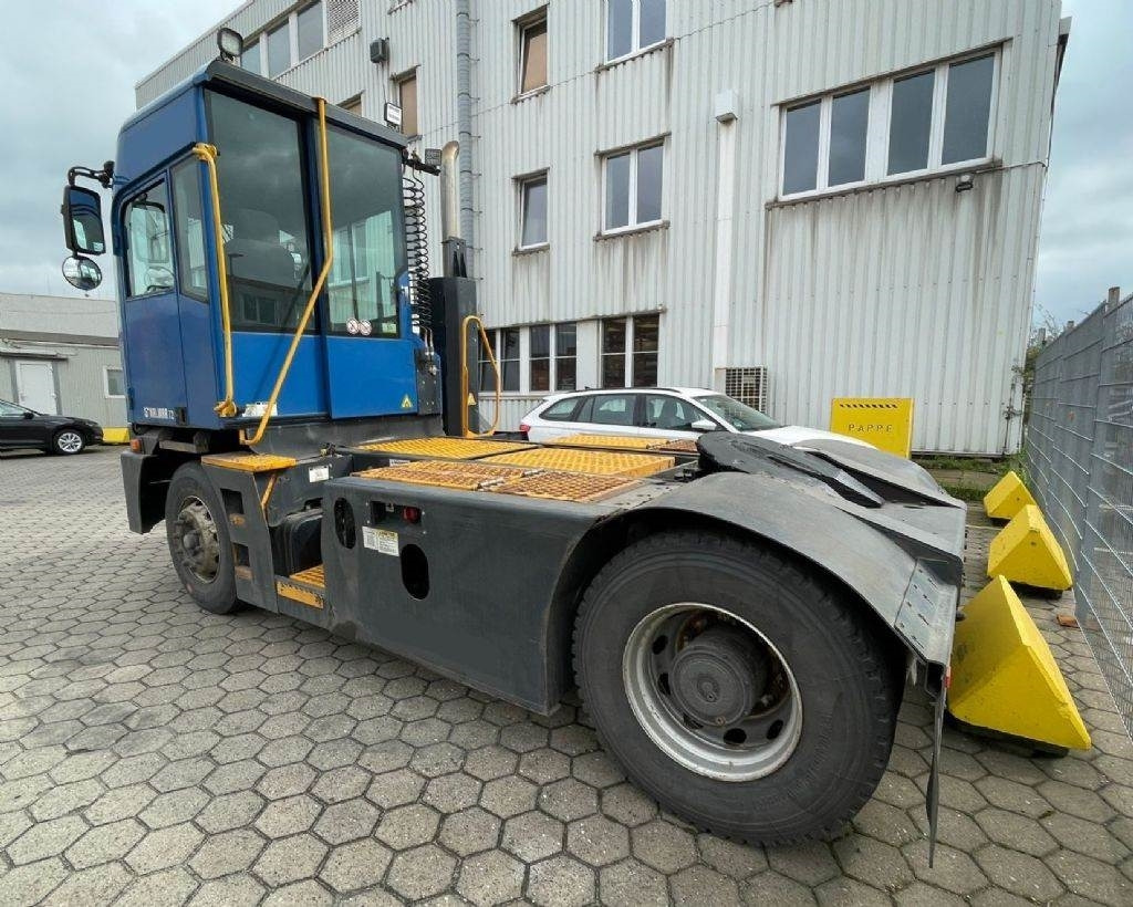 Kalmar T2 - شاحنة نقل نصف مقطورة بالميناء: صورة 5 Kalmar T2 - شاحنة نقل نصف مقطورة بالميناء: صورة 5