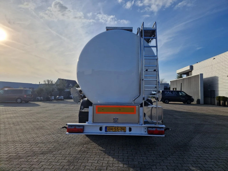 Feldbinder 38000 liter 3 kamer tankoplegger met CIP Leiding - نصف مقطورة صهريج: صورة 3 Feldbinder 38000 liter 3 kamer tankoplegger met CIP Leiding - نصف مقطورة صهريج: صورة 3