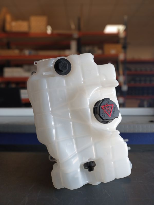 SCANIA EXPANSION TANK - 2545033 - خزان التوسع - شاحنة: صورة 1 SCANIA EXPANSION TANK - 2545033 - خزان التوسع - شاحنة: صورة 1
