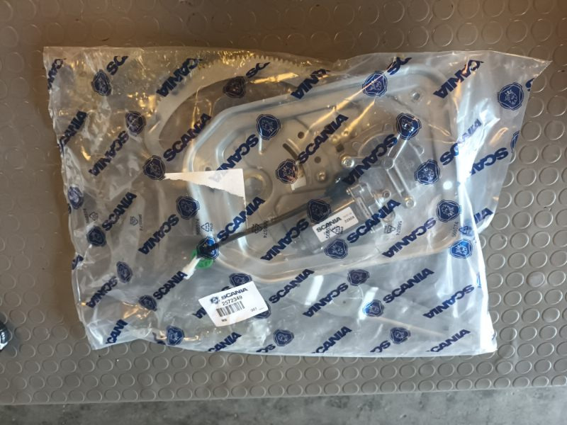 SCANIA WINDOW WINDER - 2572349 - نافذة و قطع الغيار - شاحنة: صورة 1 SCANIA WINDOW WINDER - 2572349 - نافذة و قطع الغيار - شاحنة: صورة 1
