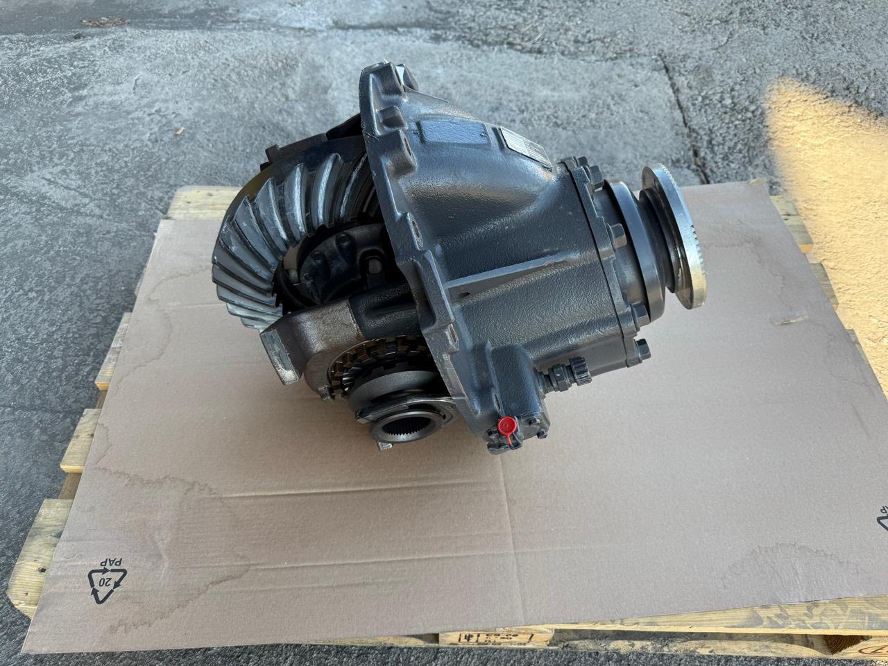 VOLVO Differential Groups 20701332 / 20487379 - المحور و قطع الغيار - شاحنة: صورة 3 VOLVO Differential Groups 20701332 / 20487379 - المحور و قطع الغيار - شاحنة: صورة 3