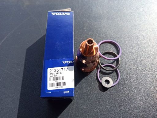 VOLVO INJECTOR SLEEVE KIT - 21351717 - حاقن - شاحنة: صورة 1 VOLVO INJECTOR SLEEVE KIT - 21351717 - حاقن - شاحنة: صورة 1