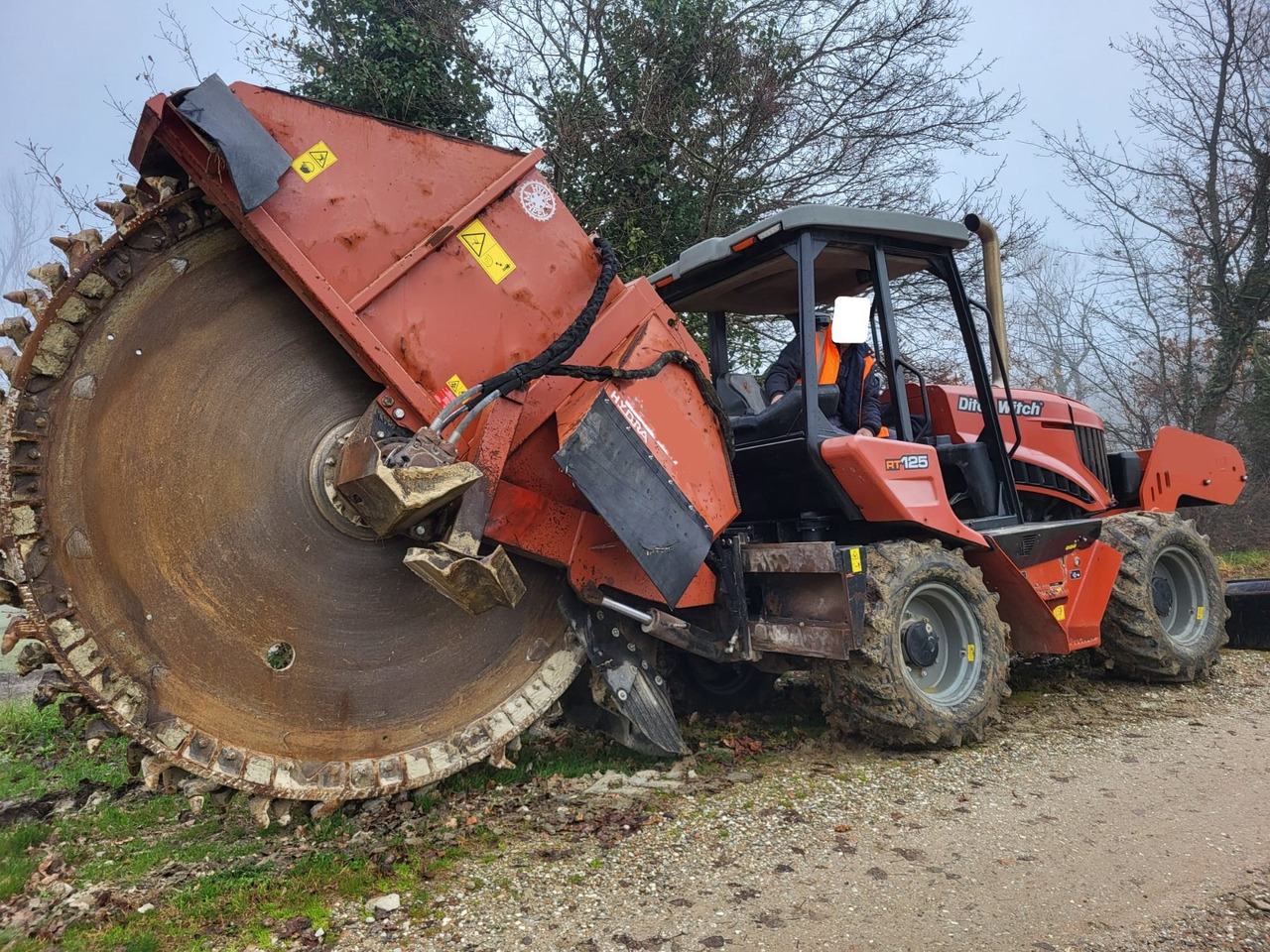 DITCH WITCH RT125 - حفار خنادق: صورة 1 DITCH WITCH RT125 - حفار خنادق: صورة 1