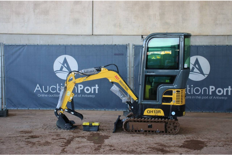 AGT Industrial QH13R - حفار صغير: صورة 2 AGT Industrial QH13R - حفار صغير: صورة 2