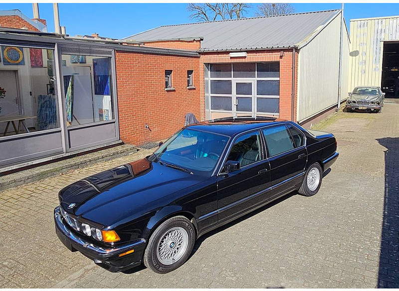 BMW 750IL - سيارة: صورة 4 BMW 750IL - سيارة: صورة 4