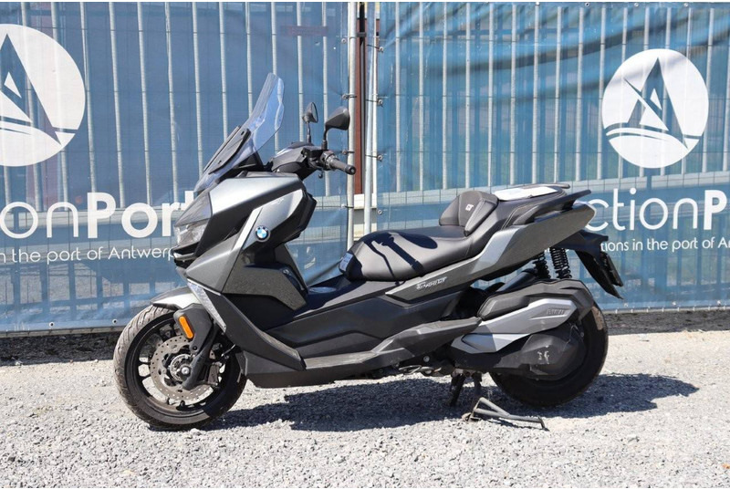 BMW C 400 GT - دراجة نارية: صورة 1 BMW C 400 GT - دراجة نارية: صورة 1
