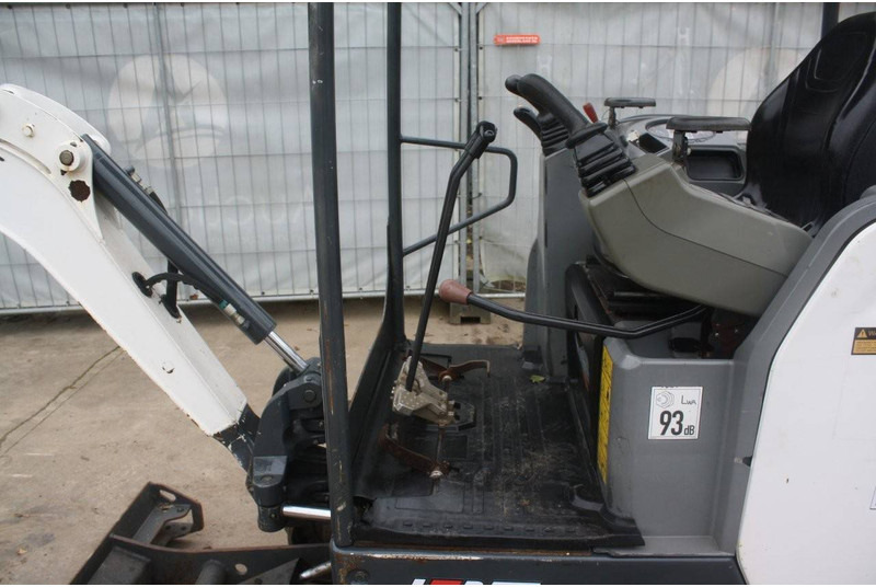 Bobcat E17 - حفار صغير: صورة 5 Bobcat E17 - حفار صغير: صورة 5