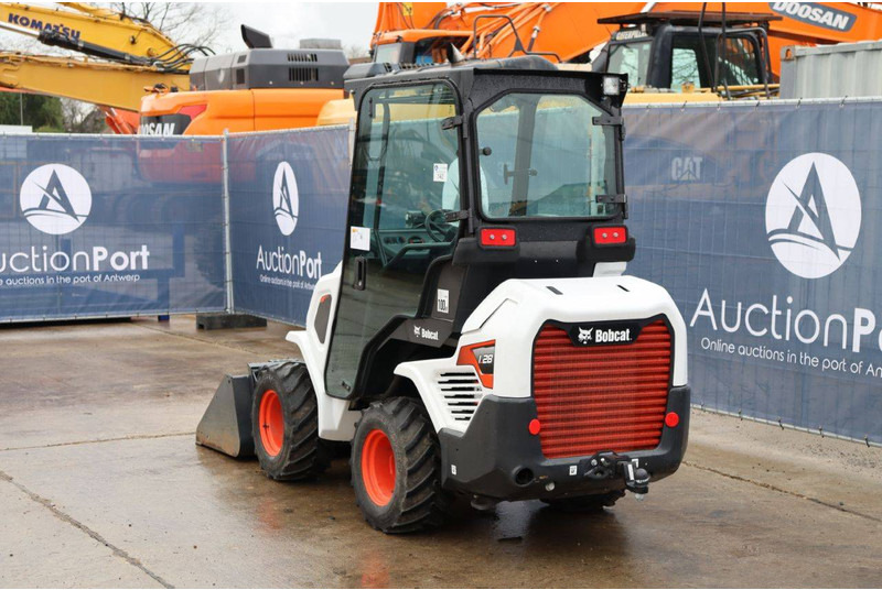 Bobcat L28 - اللودر بعجل: صورة 4 Bobcat L28 - اللودر بعجل: صورة 4