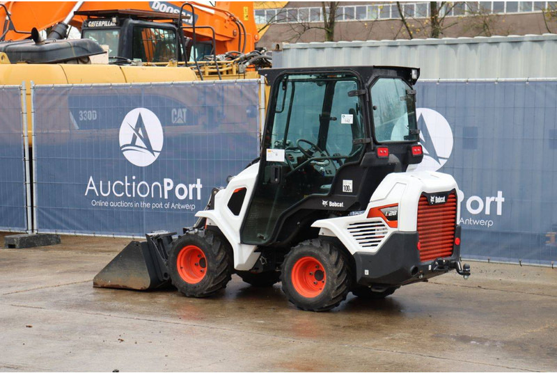 Bobcat L28 - اللودر بعجل: صورة 3 Bobcat L28 - اللودر بعجل: صورة 3