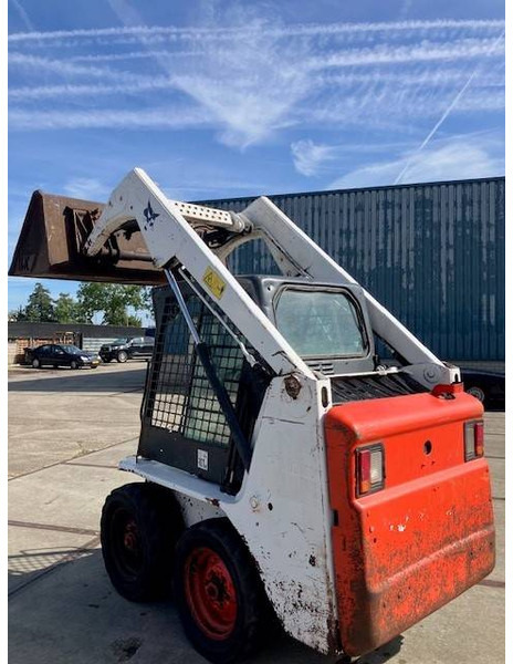 Bobcat S100 - اللودر بعجل: صورة 3 Bobcat S100 - اللودر بعجل: صورة 3