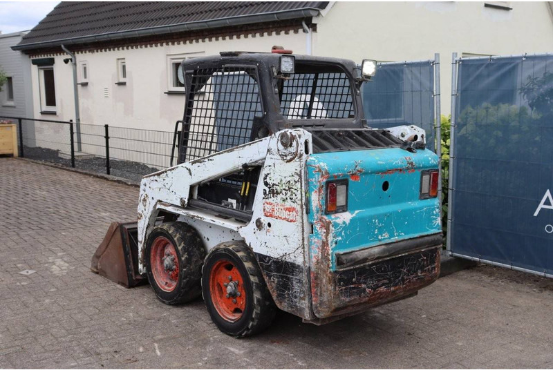 Bobcat S100 - اللودر بعجل: صورة 4 Bobcat S100 - اللودر بعجل: صورة 4