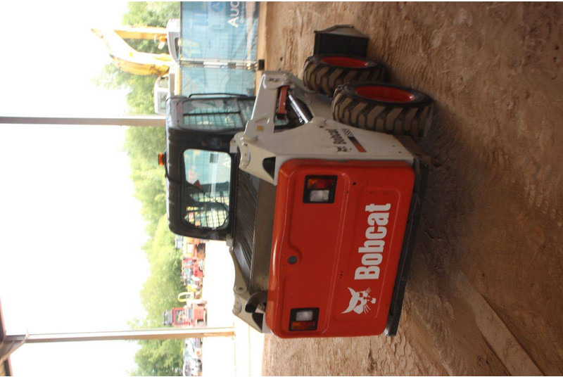 Bobcat S550 - اللودر بعجل: صورة 5 Bobcat S550 - اللودر بعجل: صورة 5