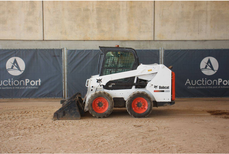 Bobcat S550 - اللودر بعجل: صورة 2 Bobcat S550 - اللودر بعجل: صورة 2