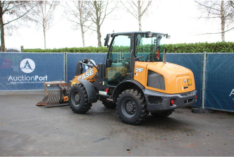 Case 21F - اللودر بعجل: صورة 3 Case 21F - اللودر بعجل: صورة 3