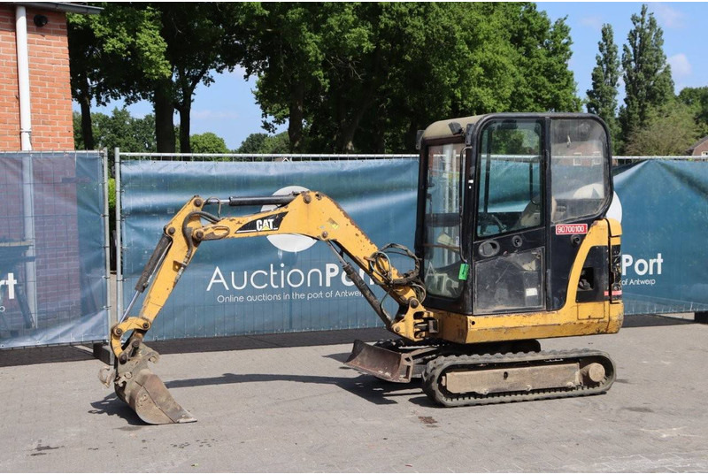 Caterpillar 301.8 - حفار صغير: صورة 1 Caterpillar 301.8 - حفار صغير: صورة 1
