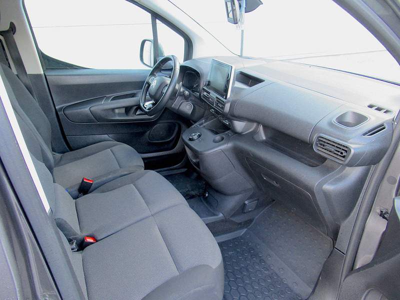 فان Citroën Berlingo BlueHDi Automatic: صورة 13