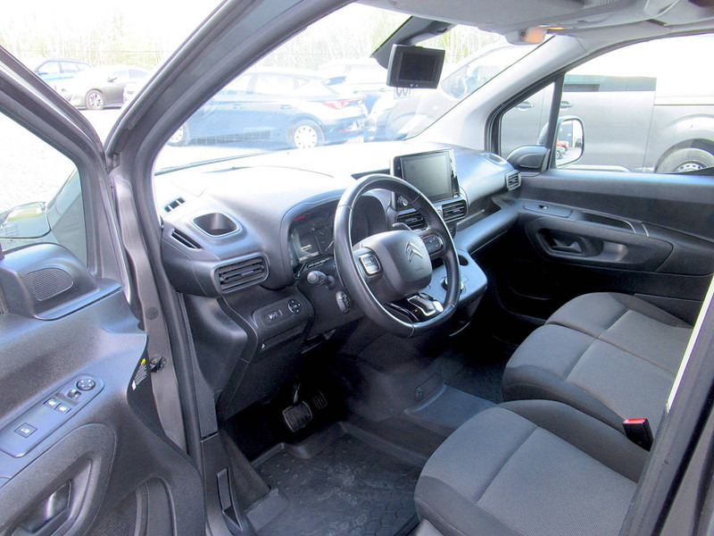 فان Citroën Berlingo BlueHDi Automatic: صورة 19