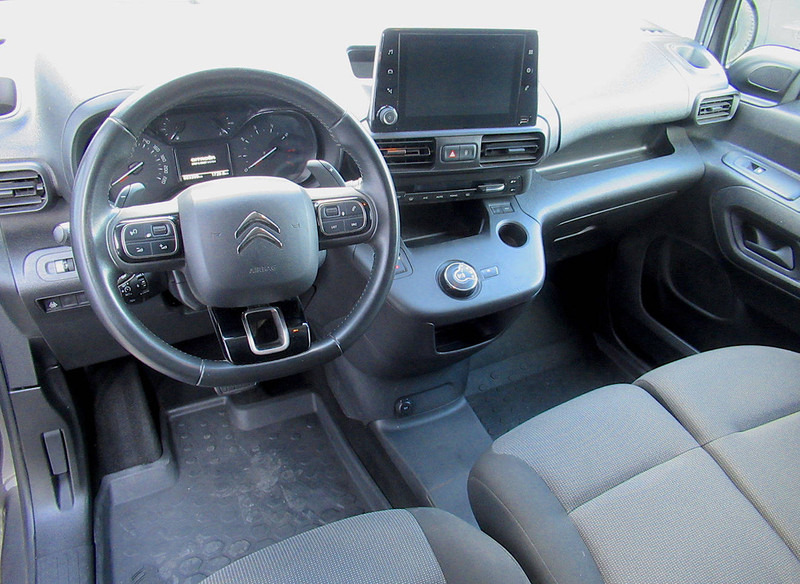 فان Citroën Berlingo BlueHDi Automatic: صورة 20