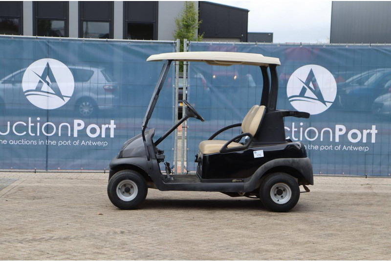 Club-car - عربة جولف: صورة 2 Club-car - عربة جولف: صورة 2