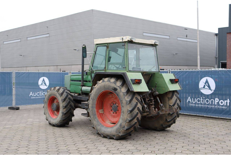 Fendt Favorit 612 LSA E - جرار: صورة 4 Fendt Favorit 612 LSA E - جرار: صورة 4