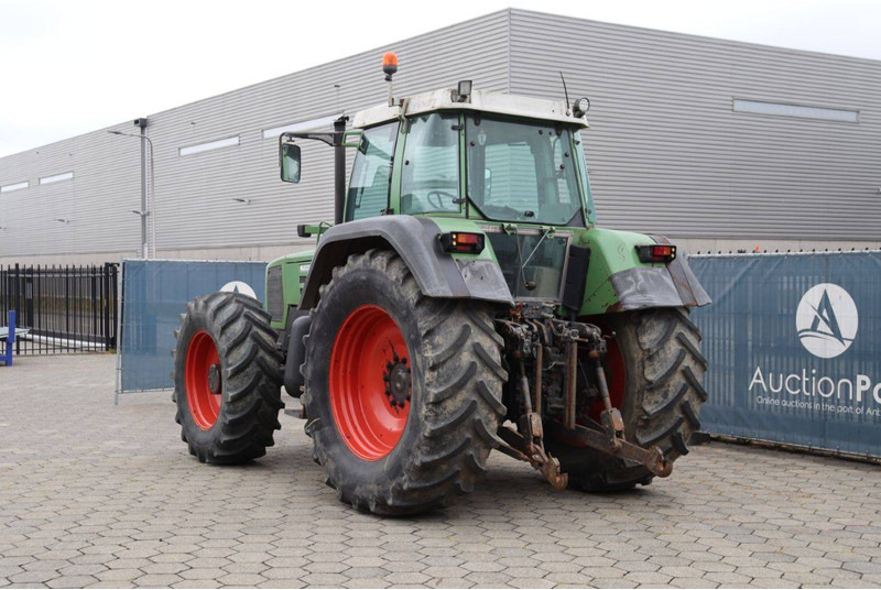 Fendt Favorit 824 - جرار: صورة 4 Fendt Favorit 824 - جرار: صورة 4