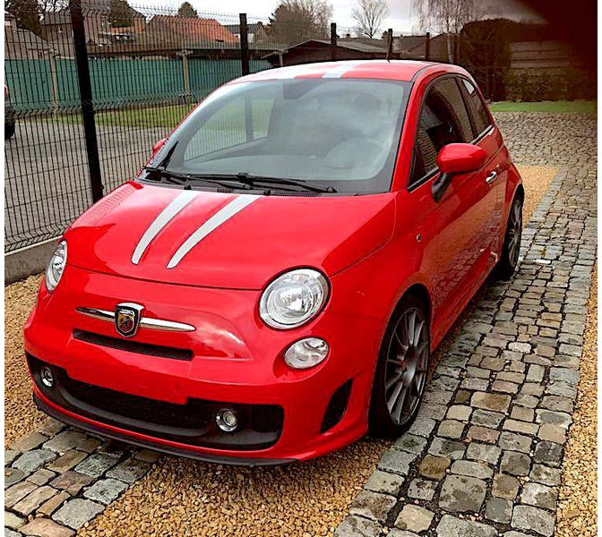 Fiat 500 Abarth Tributo Ferrari (limited 142/200) - سيارة: صورة 1 Fiat 500 Abarth Tributo Ferrari (limited 142/200) - سيارة: صورة 1