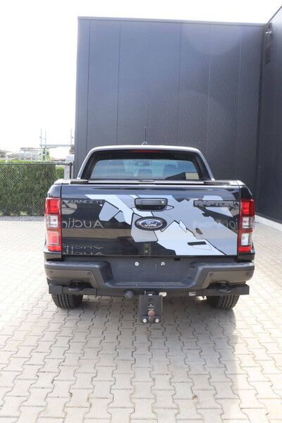 Ford Ranger Raptor - سيدان: صورة 5 Ford Ranger Raptor - سيدان: صورة 5