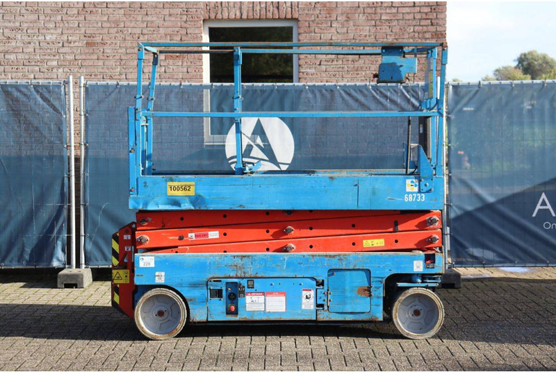 Genie GS-2032 - مرفاع مقصي: صورة 2 Genie GS-2032 - مرفاع مقصي: صورة 2